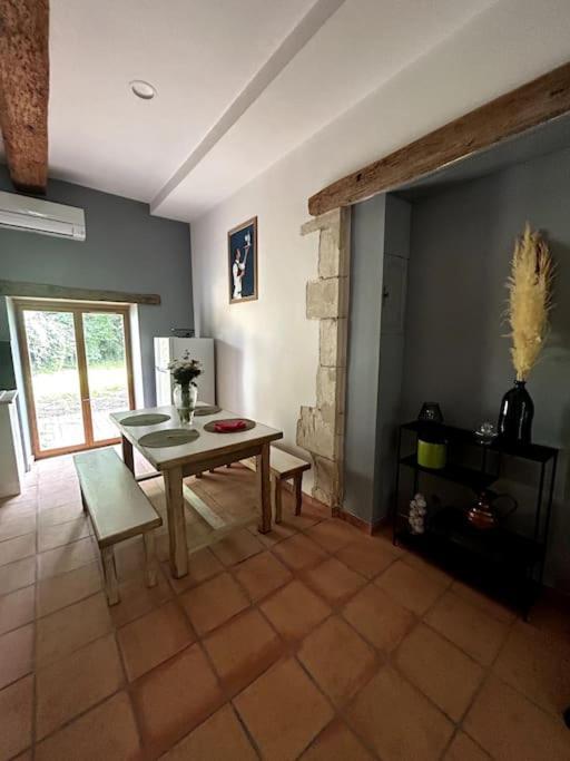 Superbe Appartement Cosy Avec Jardin Nîmes Eksteriør bilde